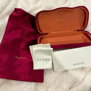 GUCCI Velvet Sunglasses Case & Satin Dustbag, Cleaning Cloth - Burgundy ❤️✨